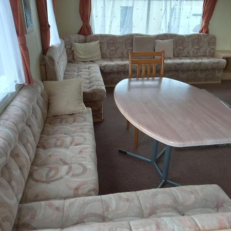 Holiday Home In Lyons Robin Hood Holiday Park Meliden Buitenkant foto