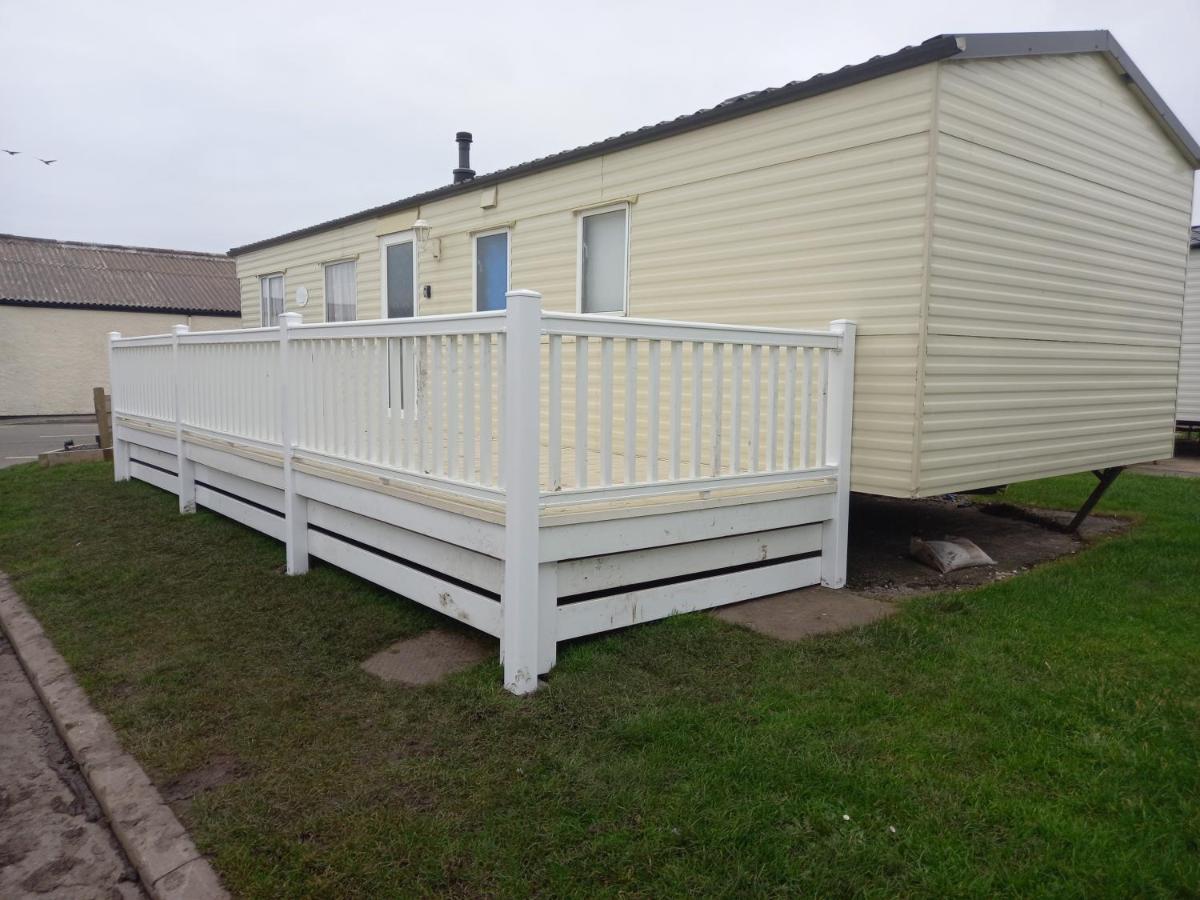 Holiday Home In Lyons Robin Hood Holiday Park Meliden Buitenkant foto