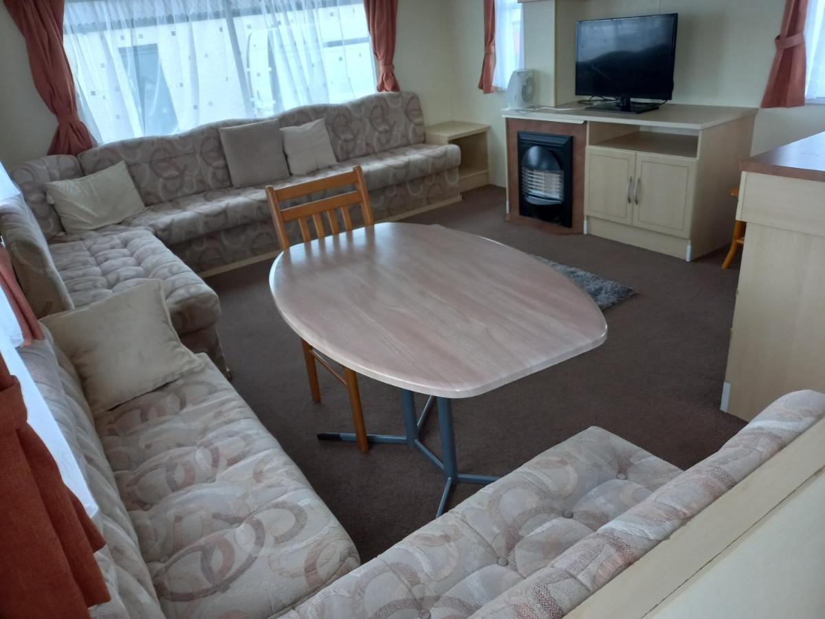 Holiday Home In Lyons Robin Hood Holiday Park Meliden Buitenkant foto