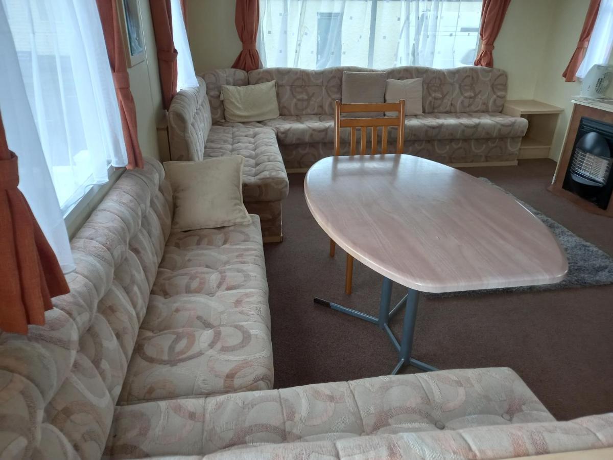 Holiday Home In Lyons Robin Hood Holiday Park Meliden Buitenkant foto