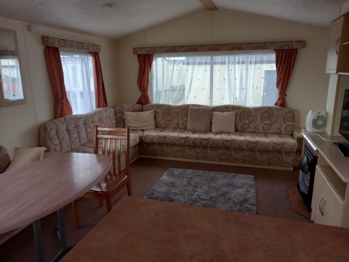 Holiday Home In Lyons Robin Hood Holiday Park Meliden Buitenkant foto